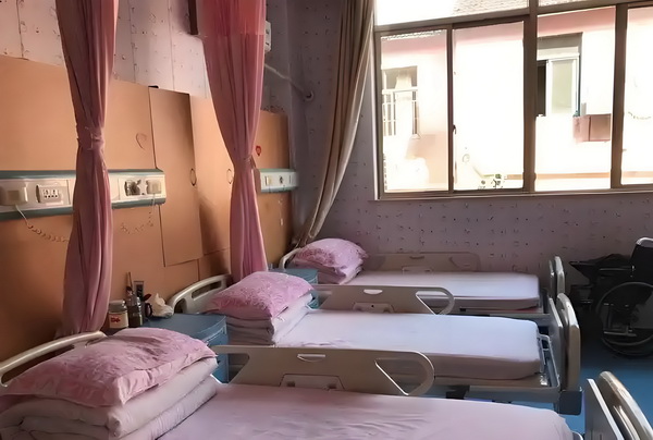 深圳入户地点_他吃馄饨那场戏，我看了十遍 《北报》报道年7月19日京晚
