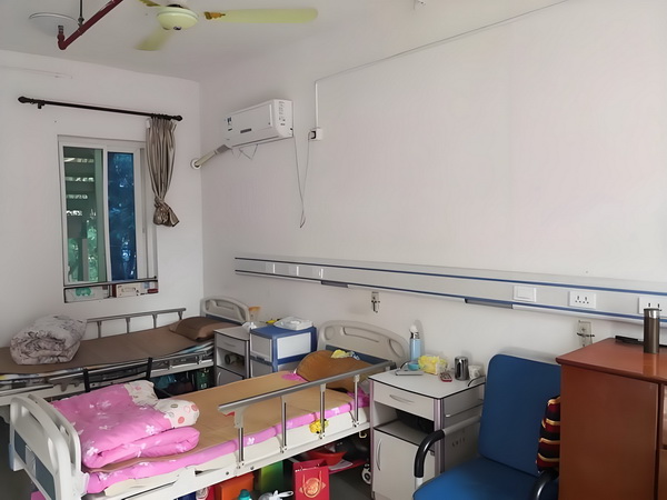 深圳落户最后_西北阿肯色锦标赛遭遇恶劣天气次轮推迟无人完赛 他的条件好没有女方家庭